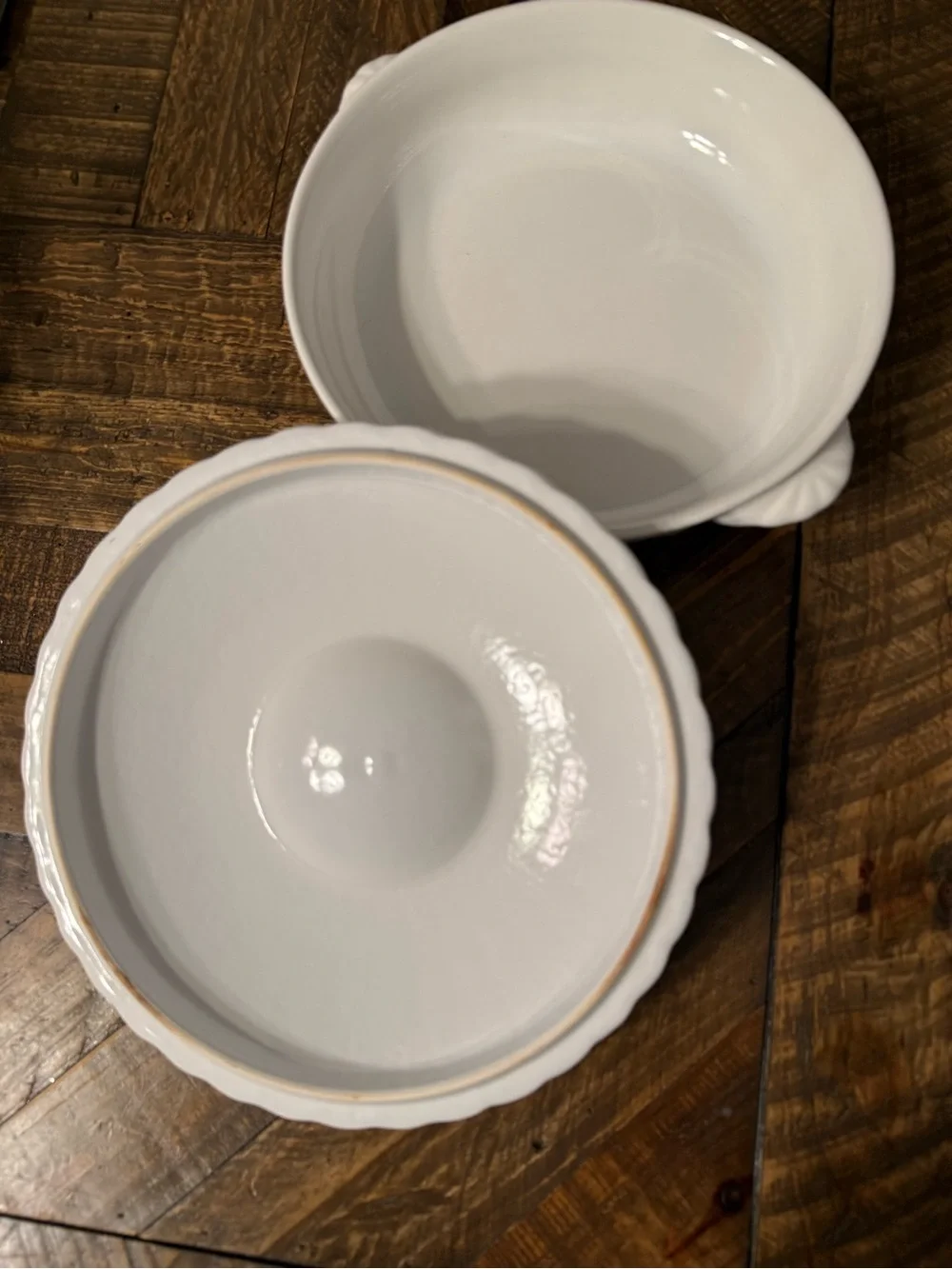 Vintage Mikasa Maxima Sorrento White Covered Casserole Dish (CAJ09)